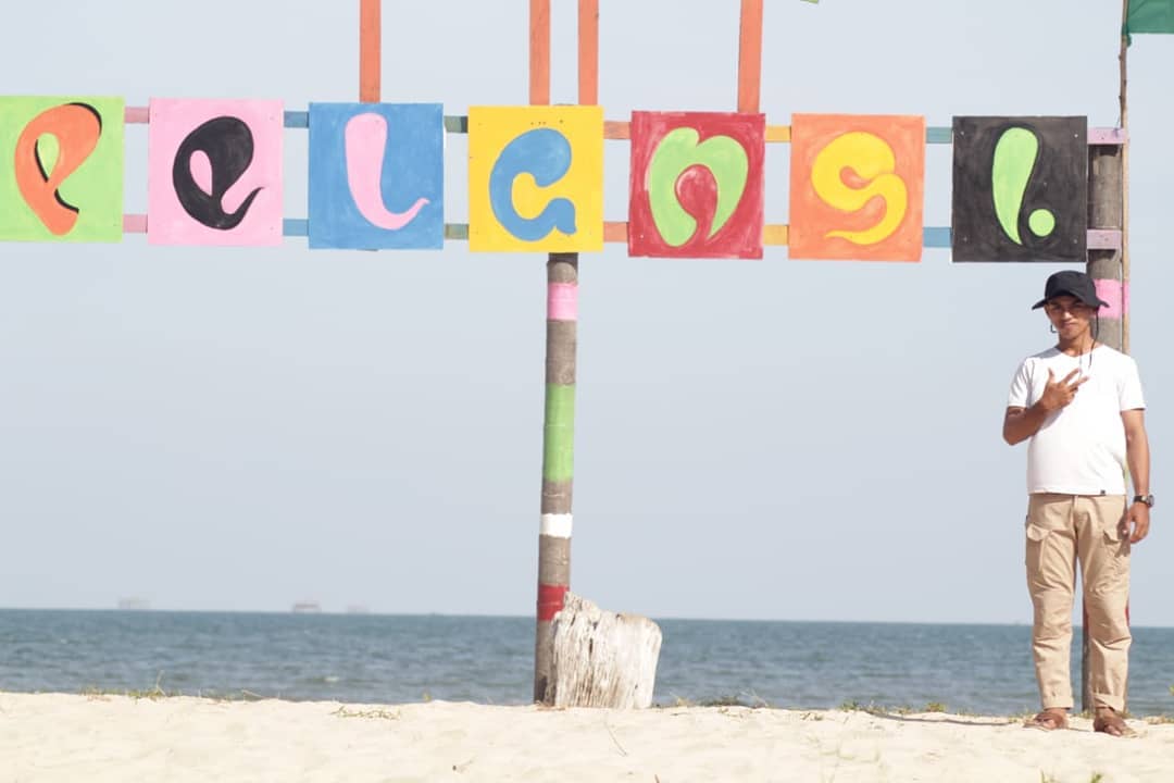Harga Tiket Masuk dan Jam Operasional Pantai Pelangi Harga Tiket Masuk dan Jam Operasional Pantai Pelangi